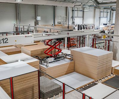 Lager für Plattenmaterial mit automatischem Beladesystem